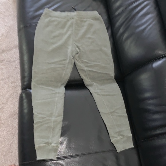 Abercrombie women’s lounge pants in army green XS - Picture 3 of 5